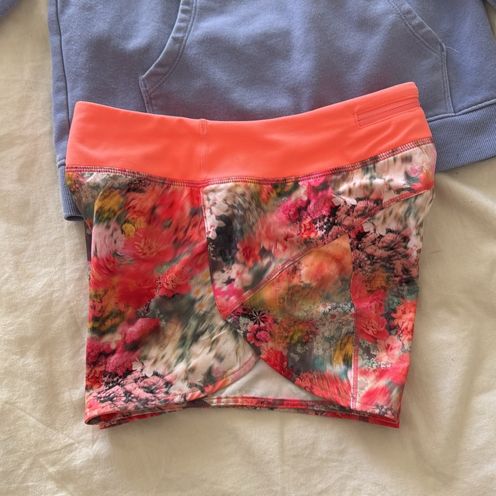 Athletes girl run the world 3” short floral print